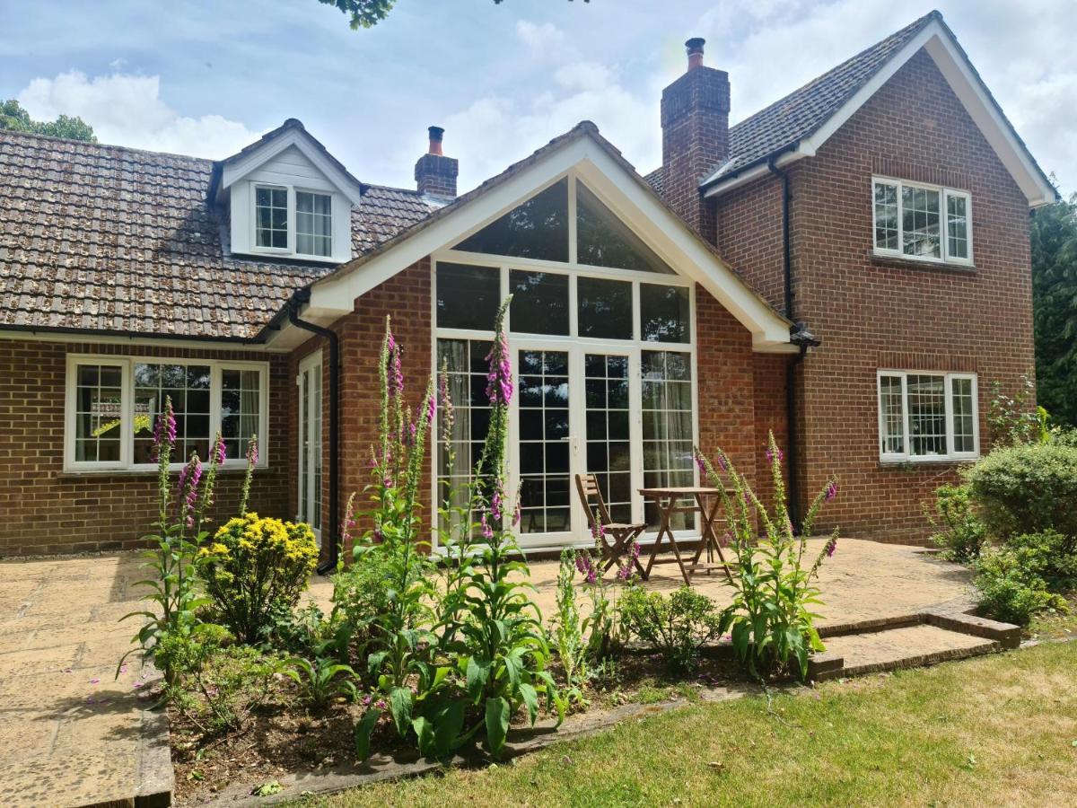 Sherfield English Ha'Penny Acre B&B 외부 사진